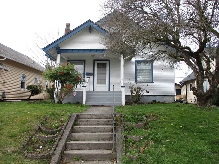 4826 S Park Ave — Photo 1