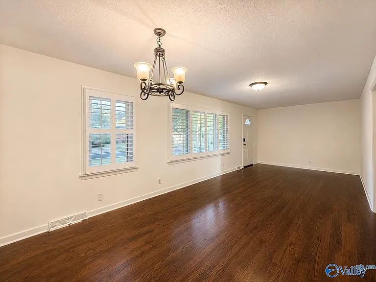 515 Warner St NW — Photo 6