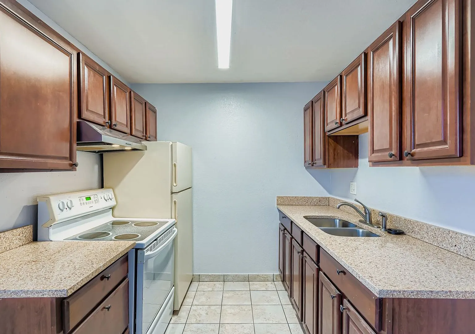 Sunlight Apartments — Photo 3