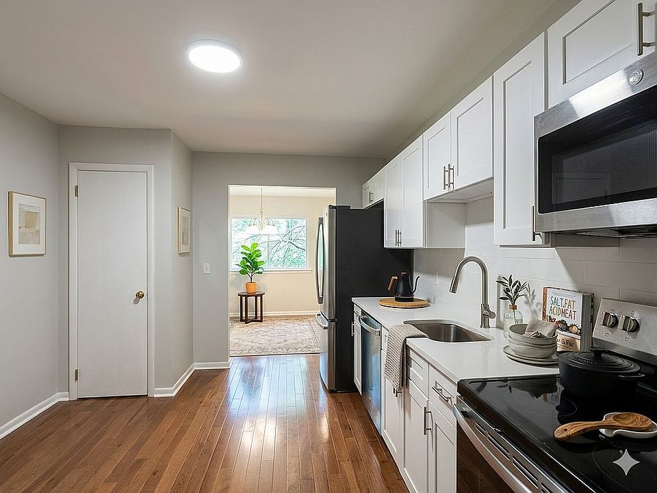 1st image of 121 Josephs Way