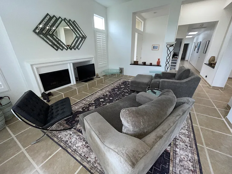 392 Desert Holly Dr — Photo 19