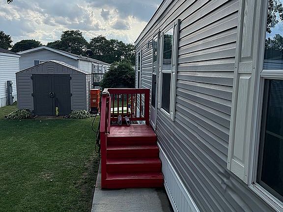 3rd image of 43481 Charlemagne Ave