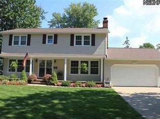 207 Beachwood Ave, Avon Lake, OH 44012