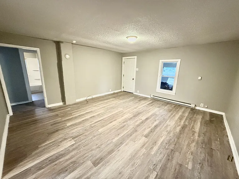 733 Dunnigan St — Photo 6