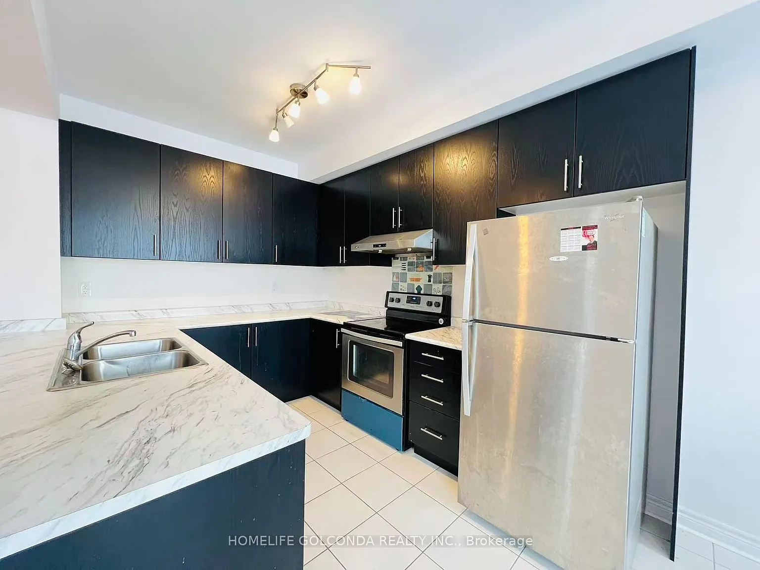 3 bed, $3,200 — Photo 4