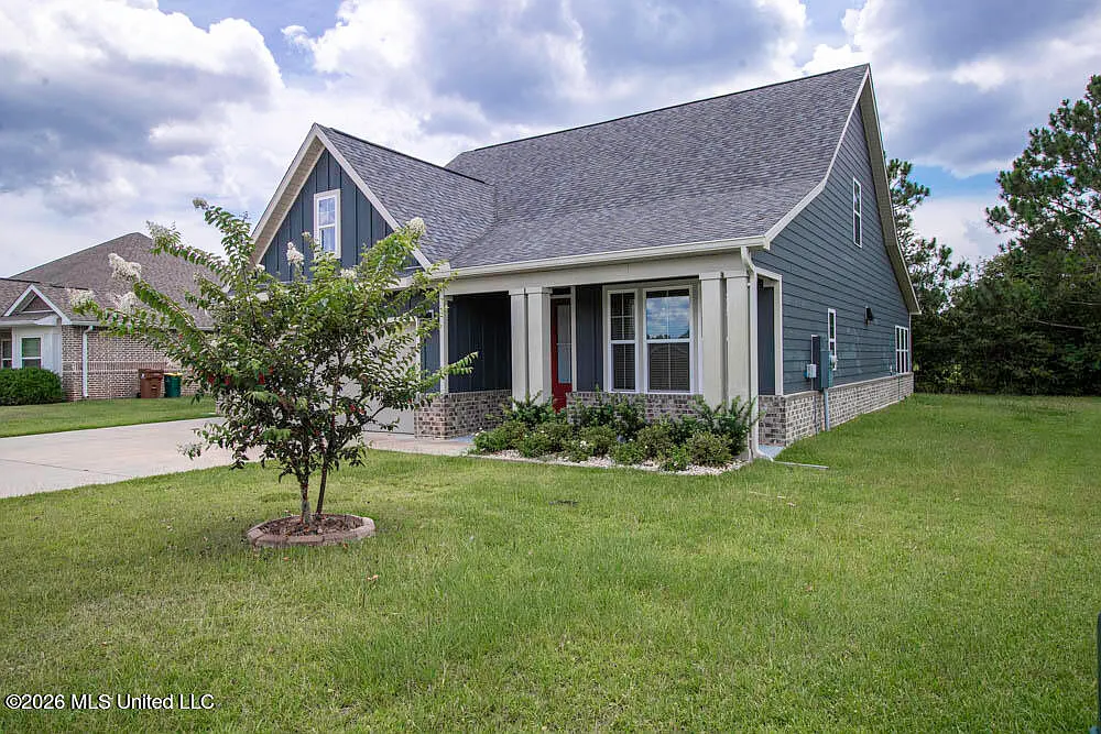 3 bed, 2.5 bath, 2004 sqft, $2,500 — Photo 2