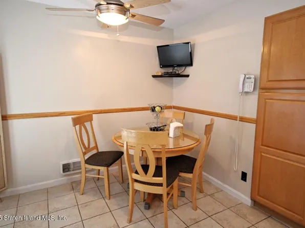 449 Pompey Avenue image 10 of 28