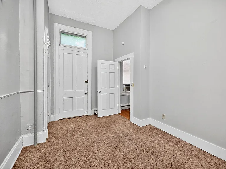 2419 Vine St #2 — Photo 9