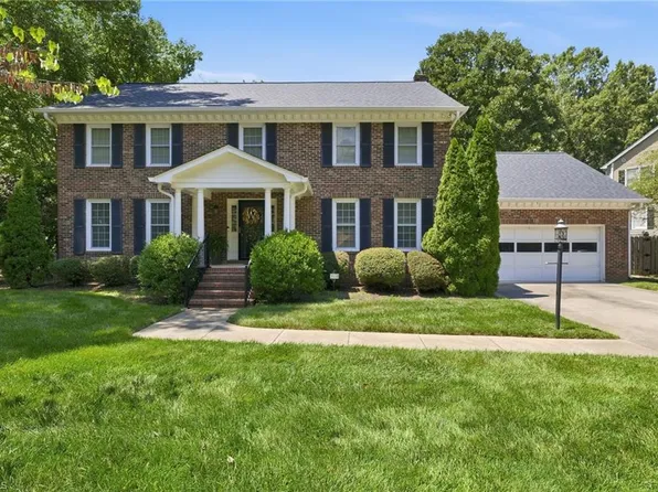 2019 La Dora Dr, High Point, NC 27265