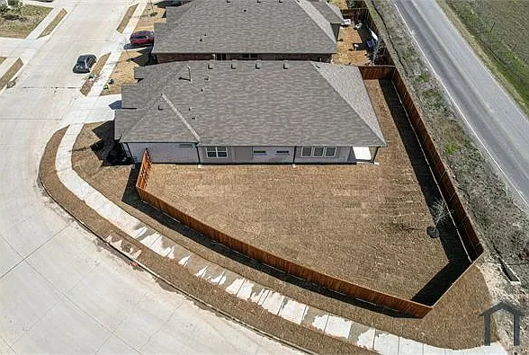 204 Rosewood Dr — Photo 41