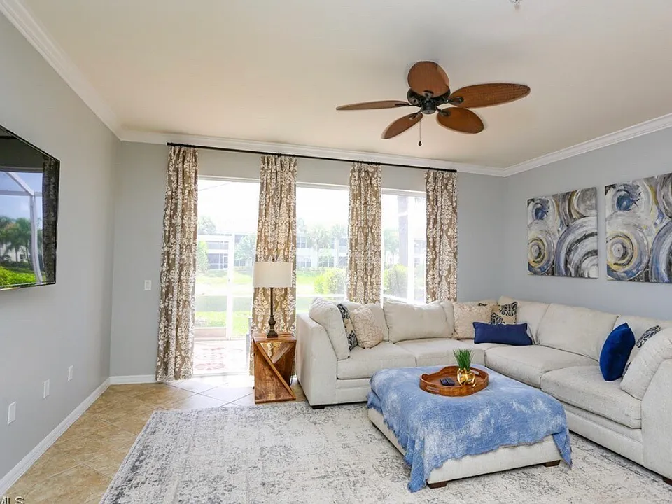 Hampton Cir