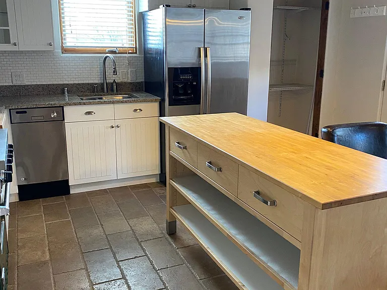 219 Richmond Dr SE #2 — Photo 11
