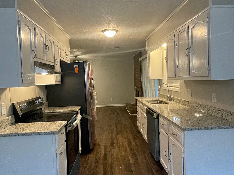 8702 Oakhaven Dr — Photo 11