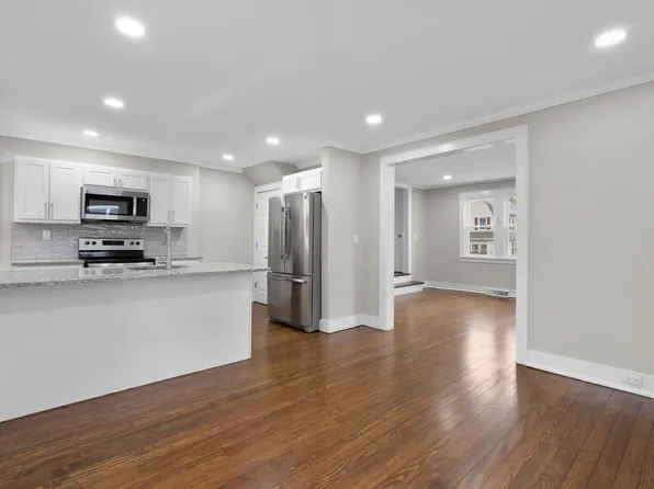 115 Washington Cir, West Hartford, CT 06119