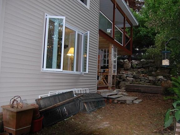 4 Side yard Burkhart.jpg