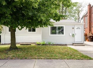 4616 Williams St, Wayne, MI 48184