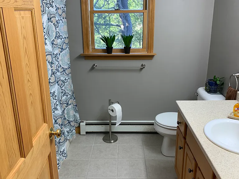Upstairs bathroom, toilet and sink are useable, bath/shower for owners, please use downstairs shower.