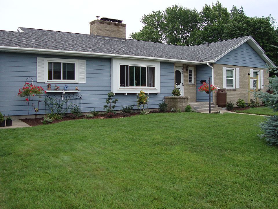 2nd image of 302 N Emily St