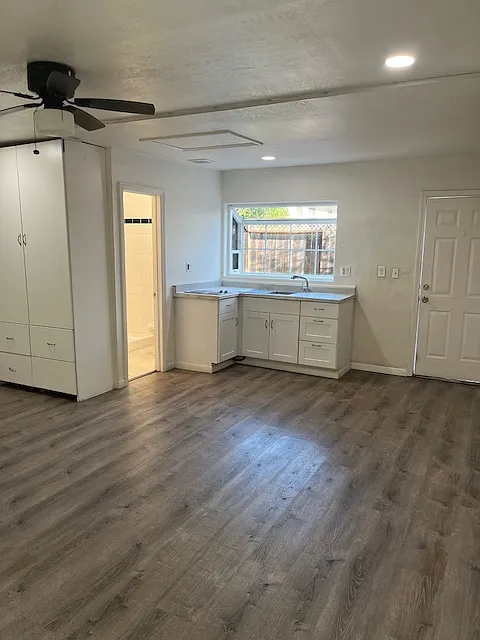 Studio, 400 sqft, $1,695 — Photo 1