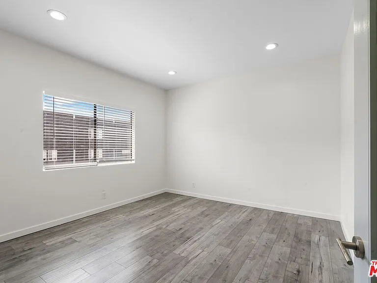 424 S Westmoreland Ave #306 — Photo 24
