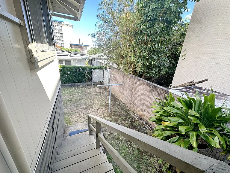 1089 Karratti Ln — Photo 9