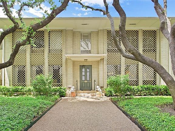 4th image of 6357 Diamond Head Cir #6357B