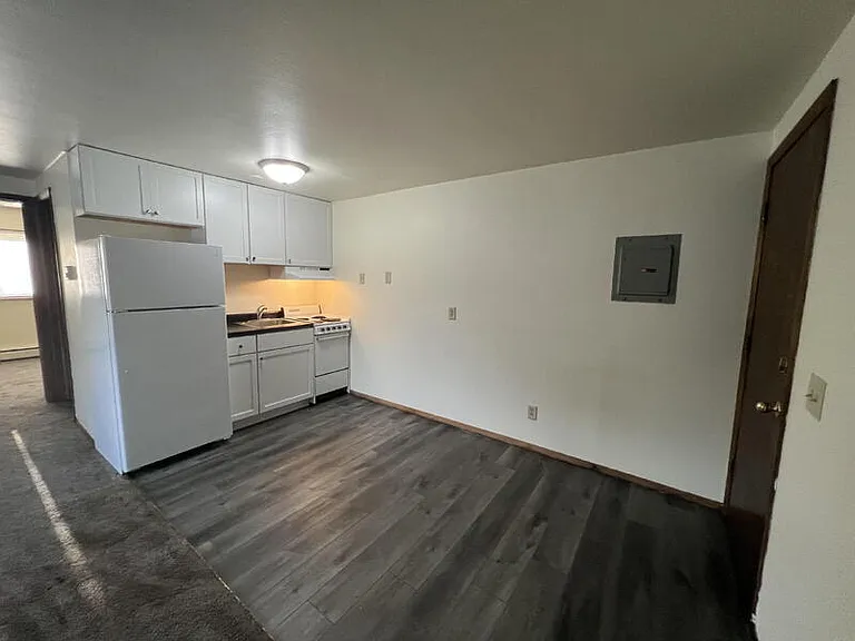 714 N Oak St #6 — Photo 7