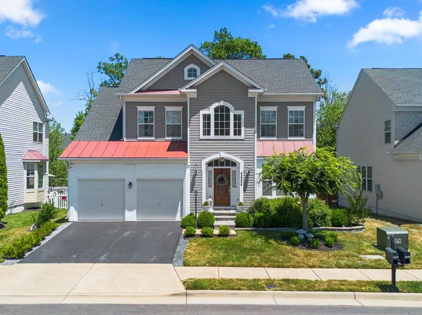42224 Heathman Pl, Chantilly, VA 20152