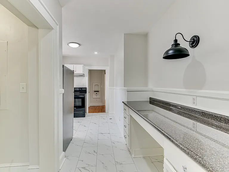2353 Redwood Dr — Photo 11