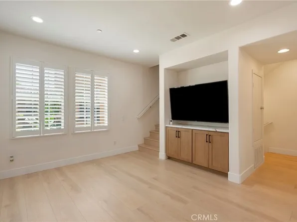 33 Silverado, Irvine, CA 92618