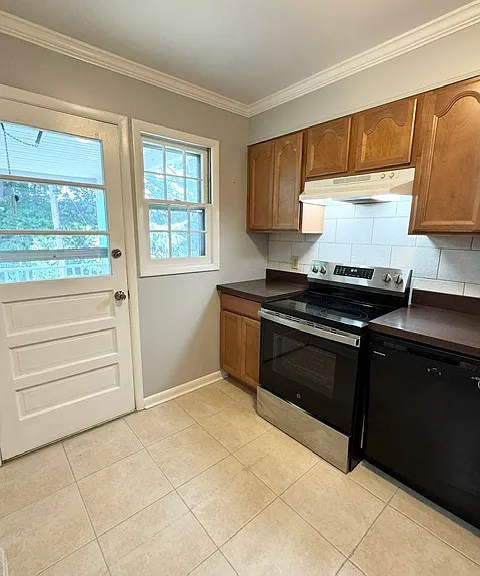 7 Regina Ct #4 — Photo 5