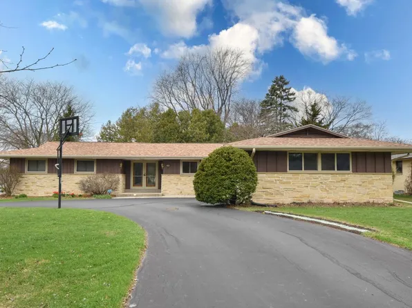 10808 West Courtland AVENUE, Wauwatosa, WI 53225