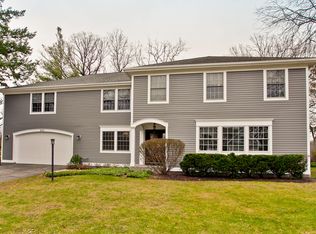 1073 Warrington Rd, Deerfield, IL 60015