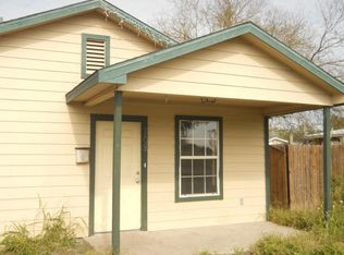 209 E 4th St, Bishop, TX 78343