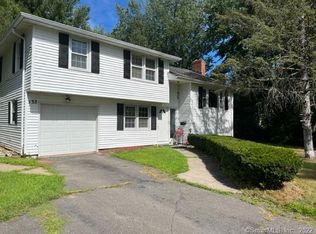 132 Wintonbury Ave, Bloomfield, CT 06002