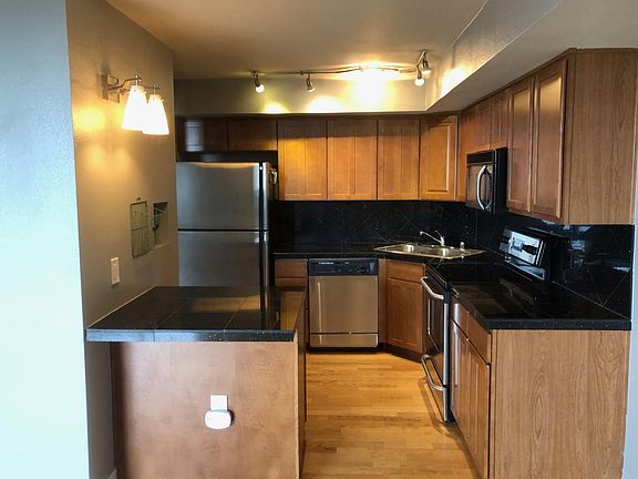 3rd image of 601 W 11th Ave APT 1012