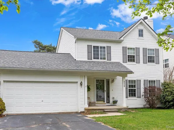 436 Pine Valley Ct, Oxford, MI 48371