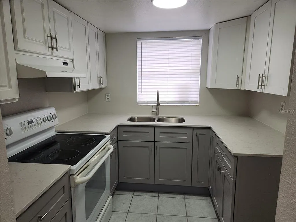 2 bed, 1.0 bath, 850 sqft, $1,300 — Photo 4