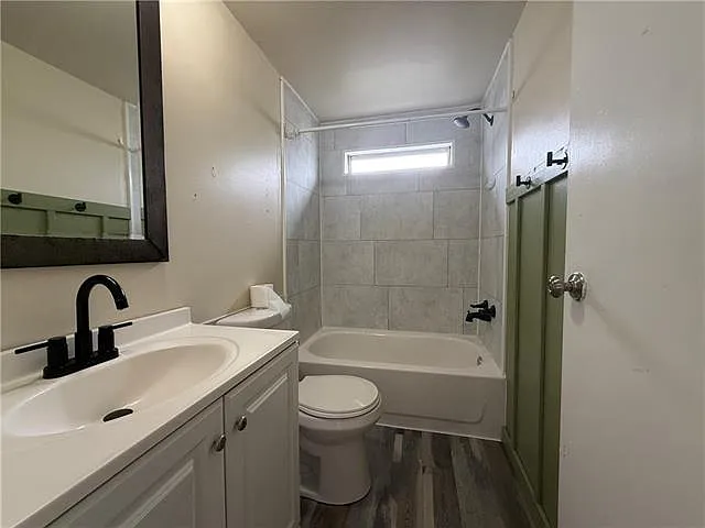 130 Lynn Dr — Photo 9