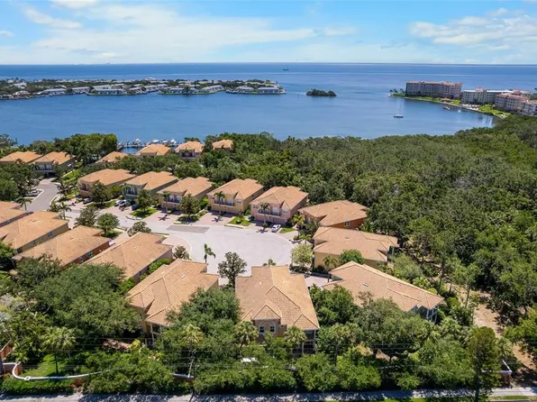 191 Banyan Bay Dr, Saint Petersburg, FL 33705