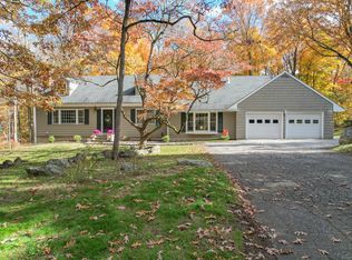 76 Sugarloaf Mountain Rd, Ridgefield, CT 06877