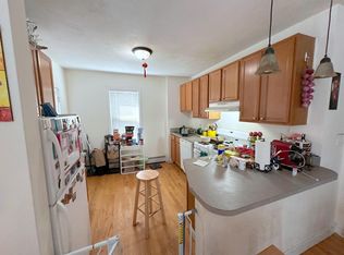 399 Columbia St #1, Cambridge, MA 02141
