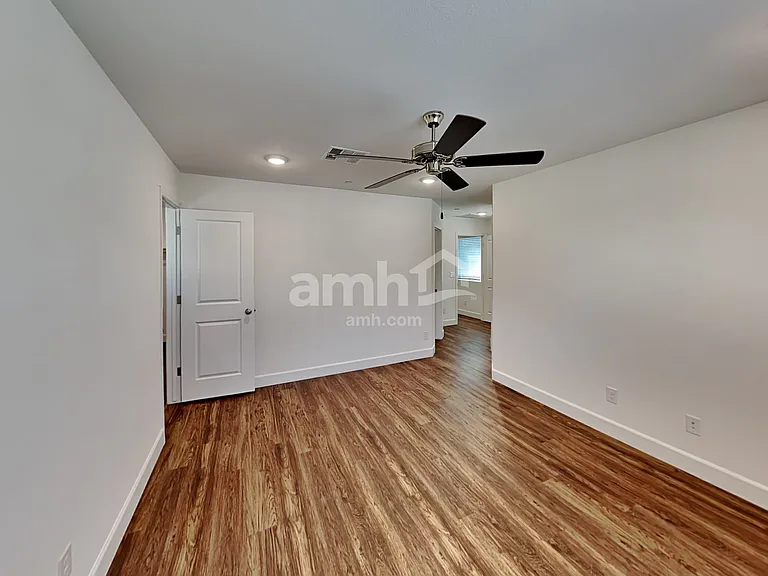 3344 Blodwen St — Photo 8