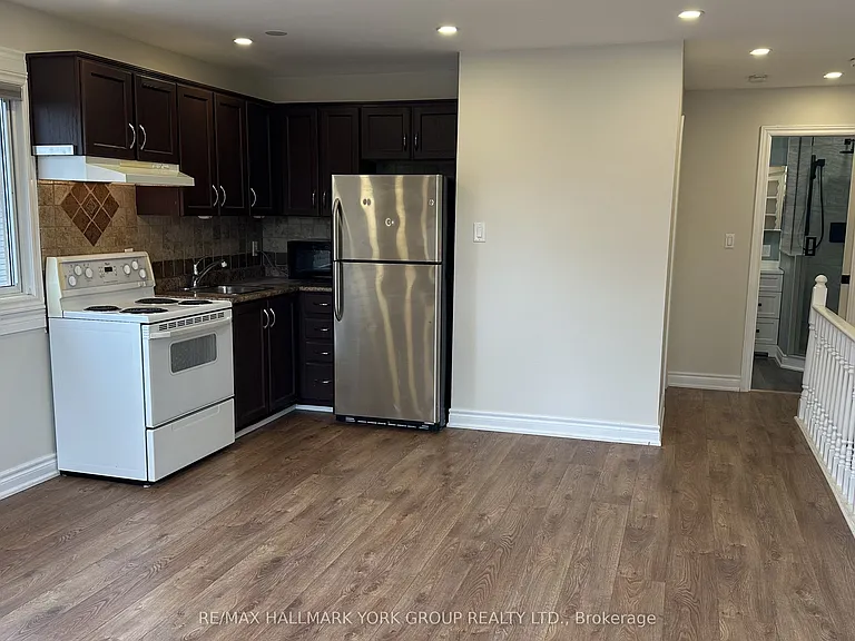 210 Ways Bay Dr #UPPER — Photo 5