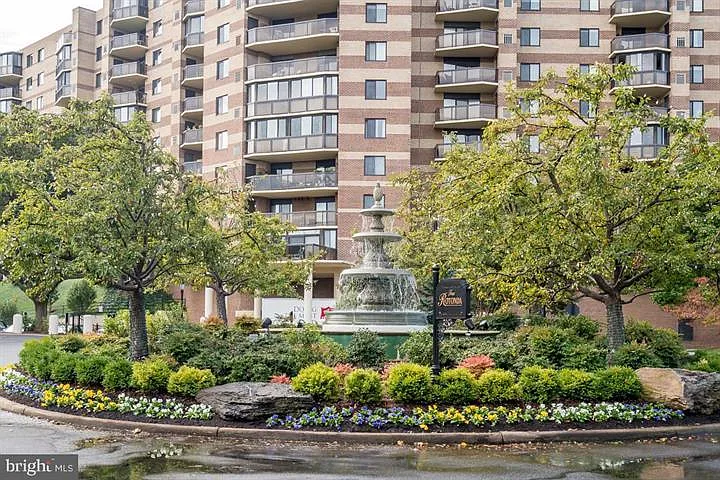 2 bed, 1208 sqft, $2,900 — Photo 3