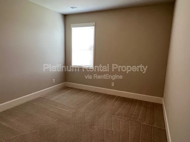 4770 Leatherstone Way — Photo 14