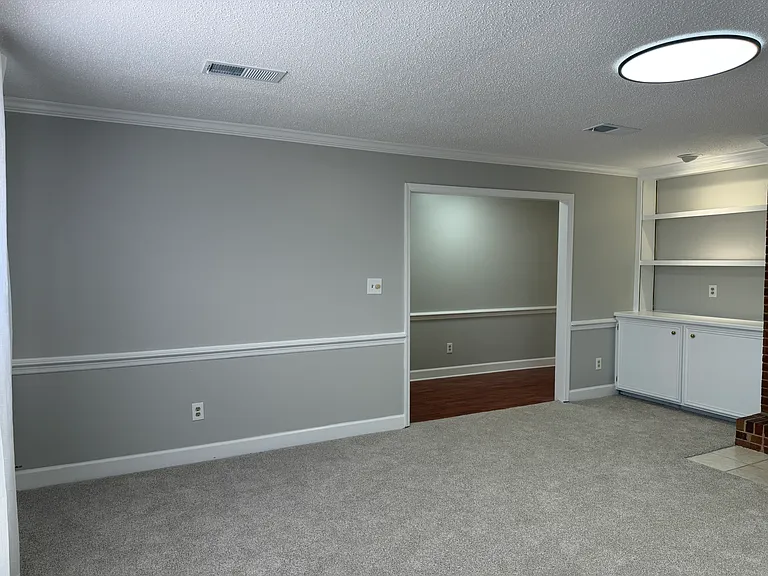 154 Century Rd E — Photo 10