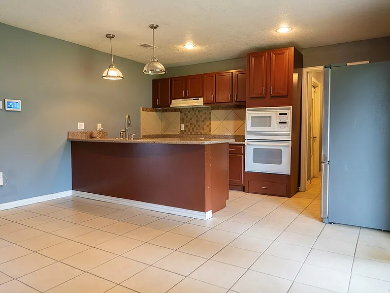 12803 Segrest Dr — Photo 4