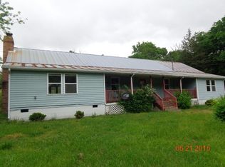 210 Plank Rd, Farmville, VA 23901