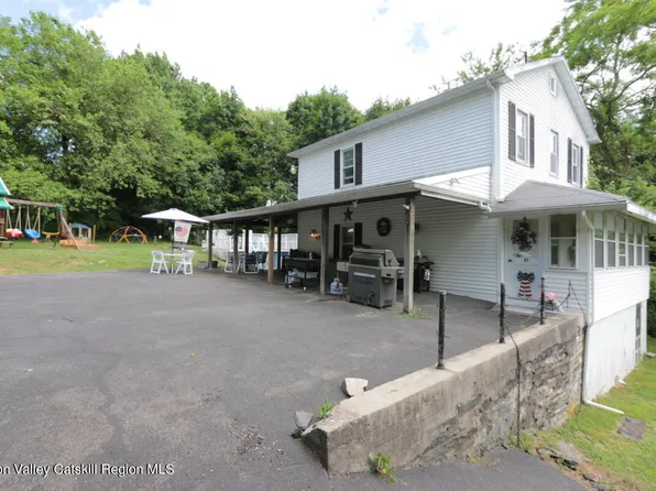 51 Lighthouse Drive, Saugerties, NY 12477